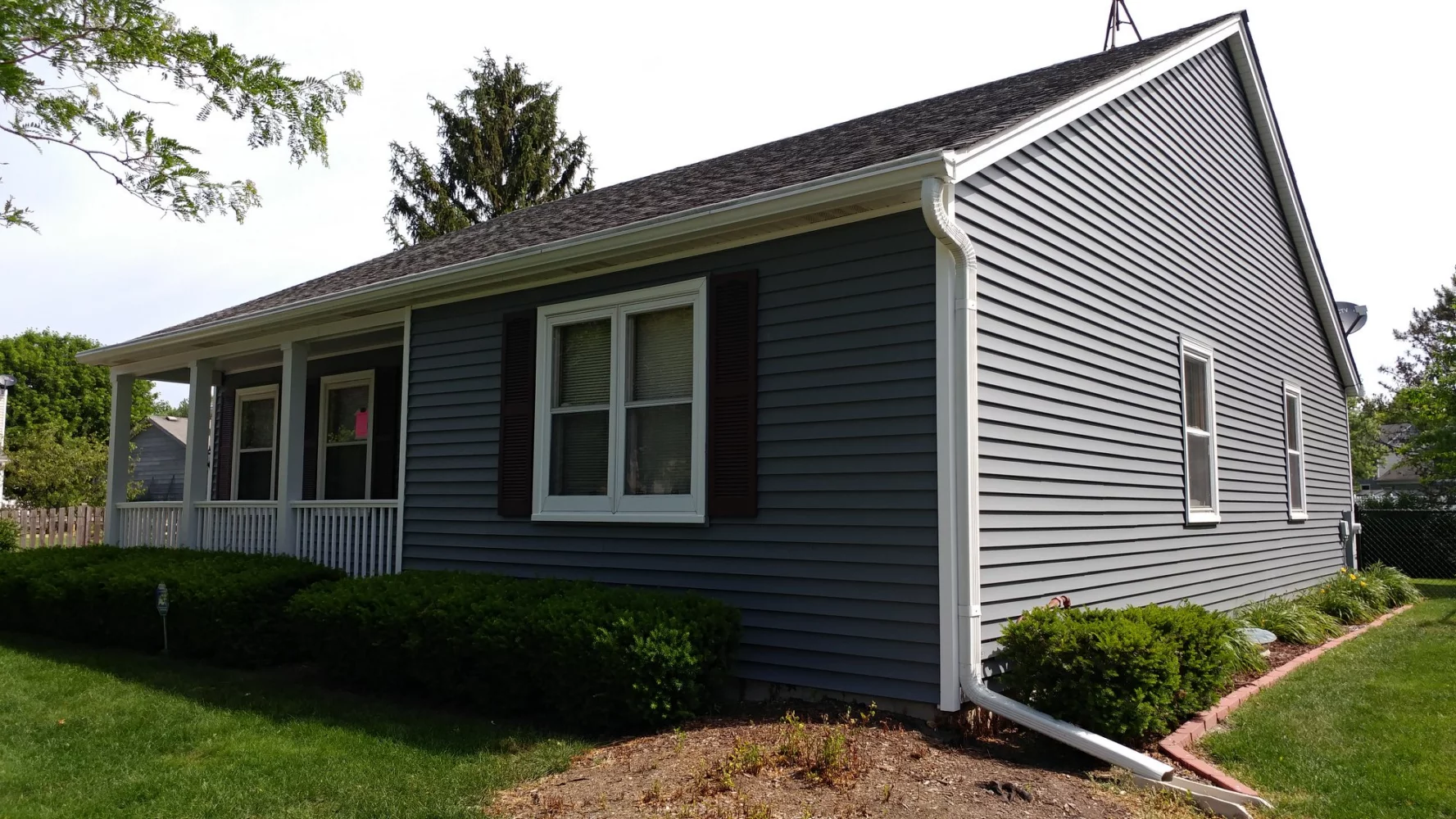 james hardie siding installation on a house